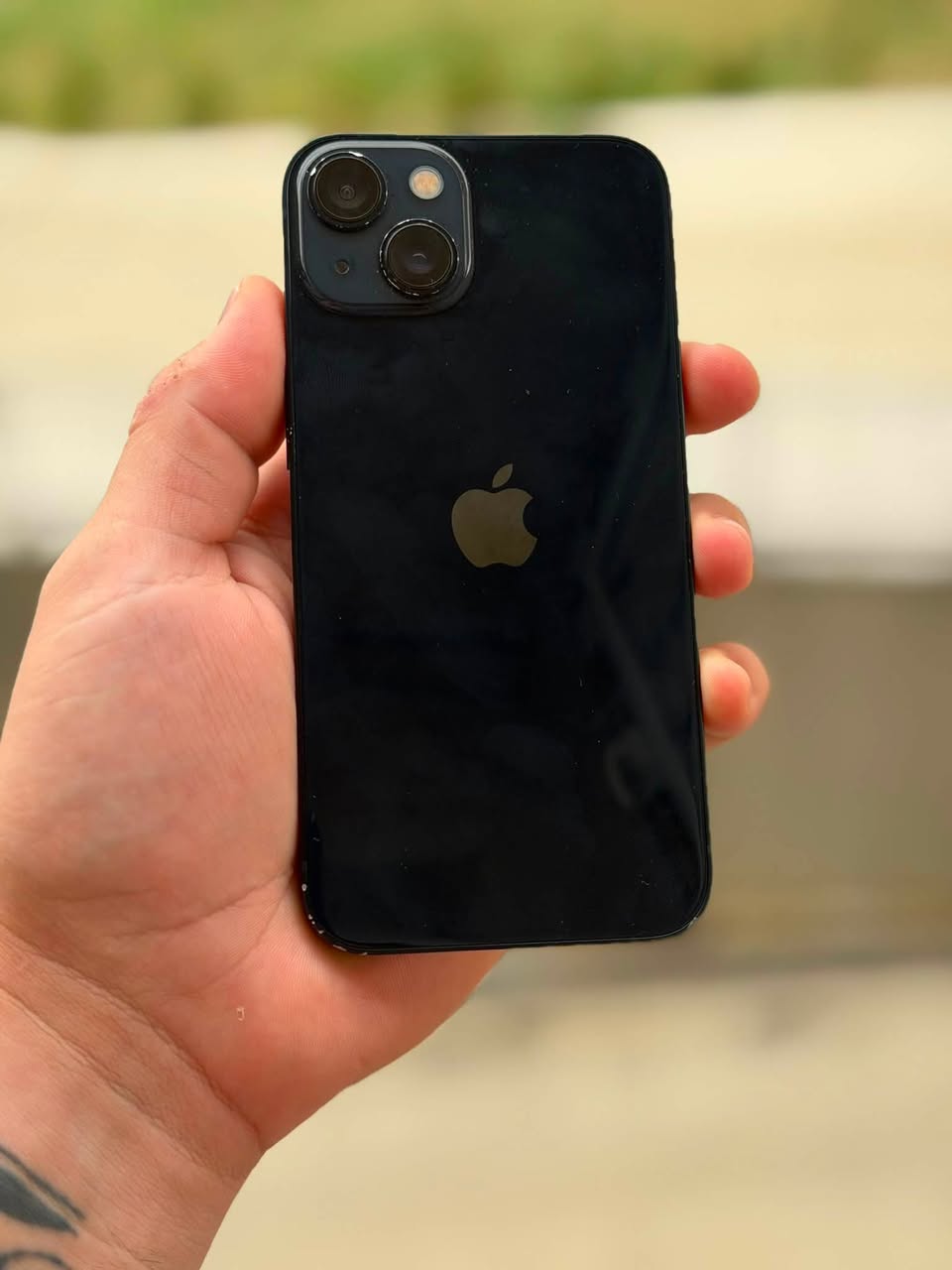 iPhone 13-128 GB. 600 lari azdır