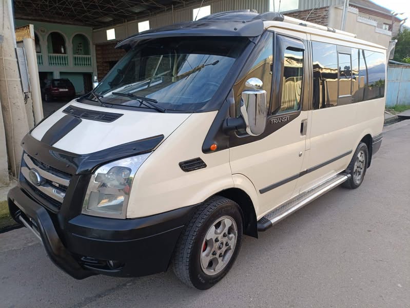 Авитомобиль 2006 — 8500 долларов.