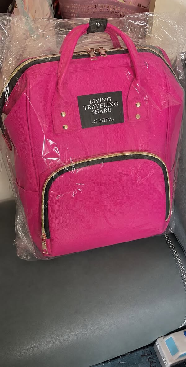 Girls are in place and ready — 25₾