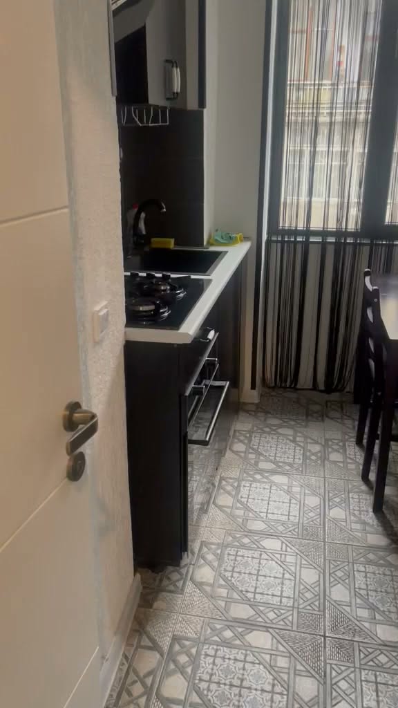 Tiflis'te daire kiraya veriliyor — $1,200
