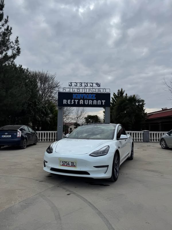 Tesla 2020