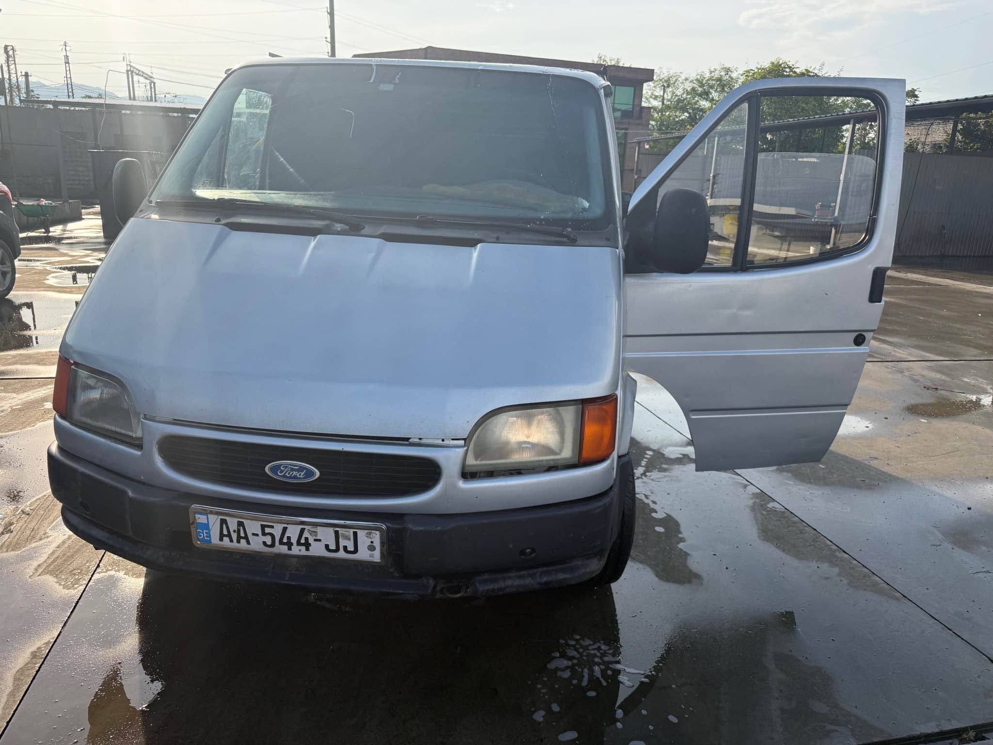 იყიდება ფორდ ტრანზიტი ან იცვლება ზრავი — 5,500₾