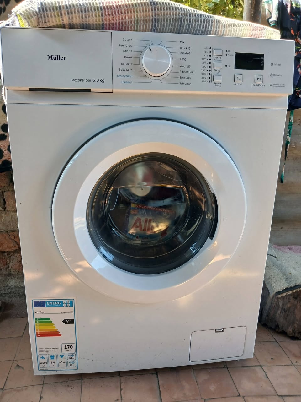 Tsitskanantsers köyünde yeni çamaşır makinesi satılır — 450₾