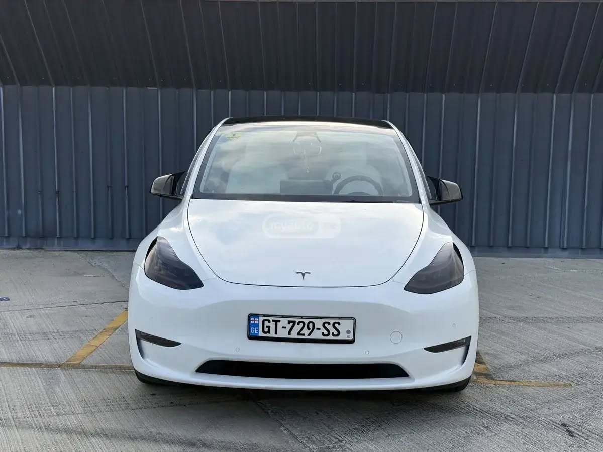 Tesla Model Y 2021