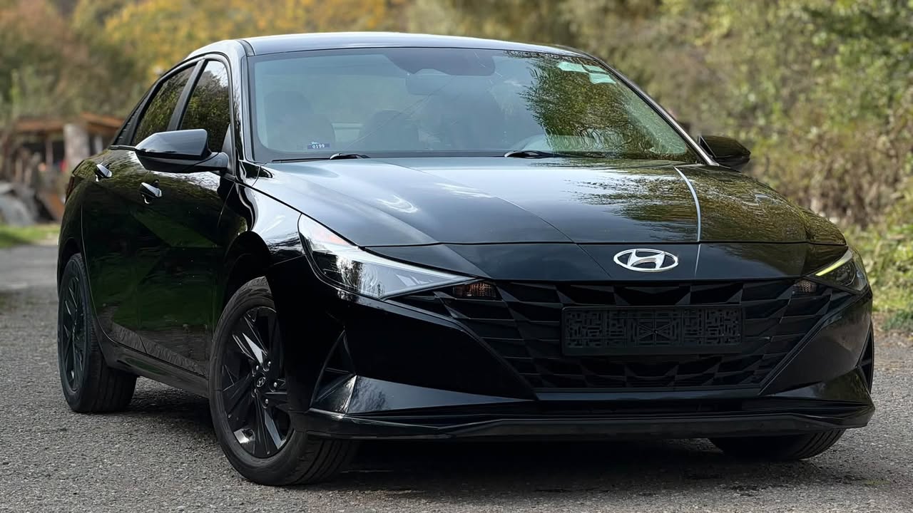 Hyundai Elantra 2021 — 13,400$