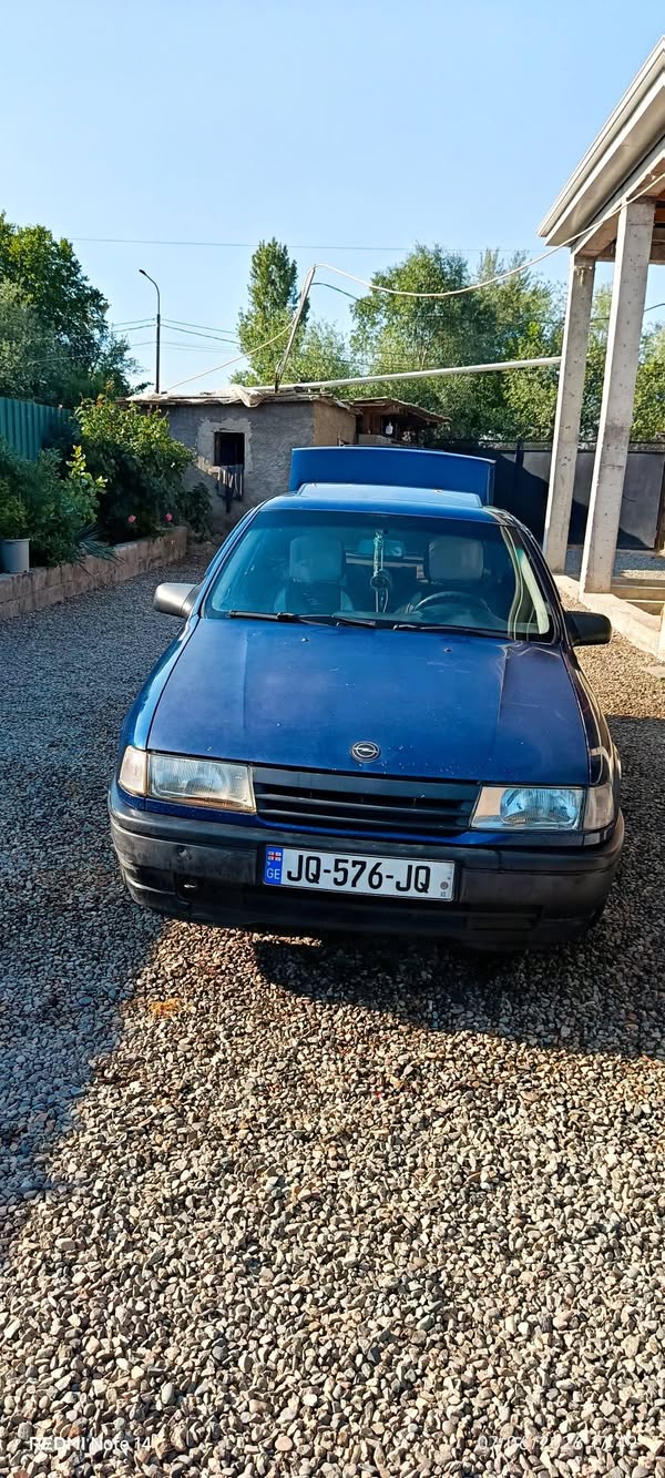 Opel 1992