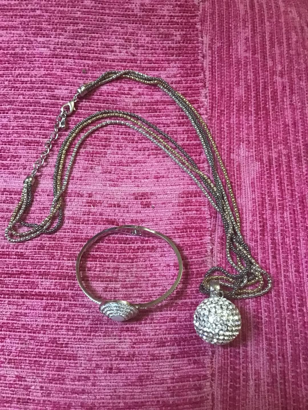Silver necklace with crystal pendant and bracelet