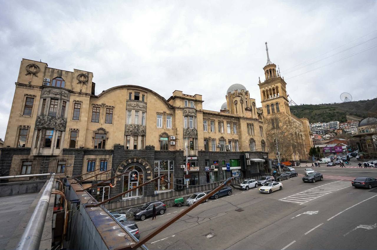 A 3-room apartment is for rent, Tbilisi — $1,400