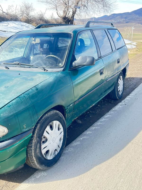 Avtomobil 1996 — 3,200₾