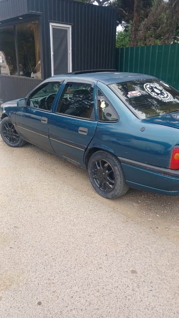 Avtomobil 1995