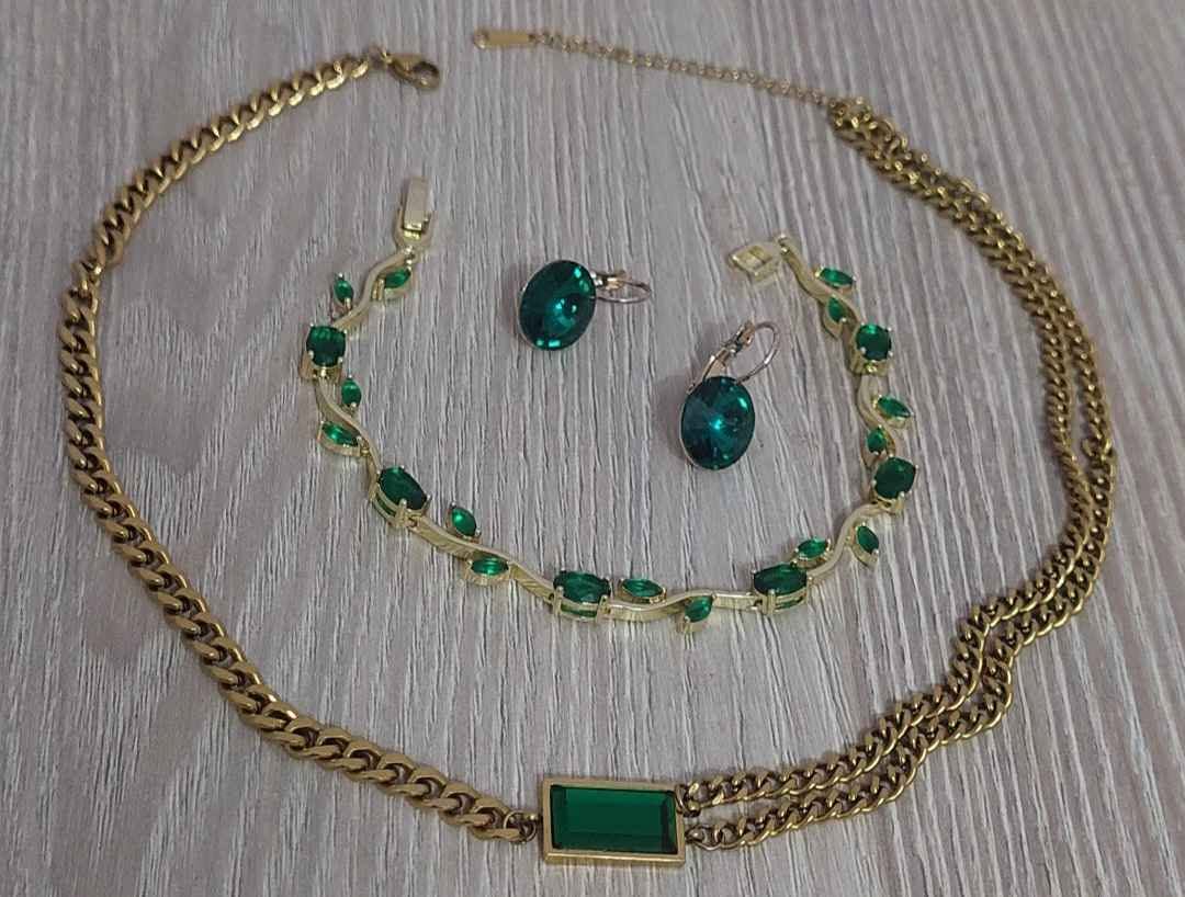 Yaşıl daşlı bijuteriya dəsti, 3 ədəd