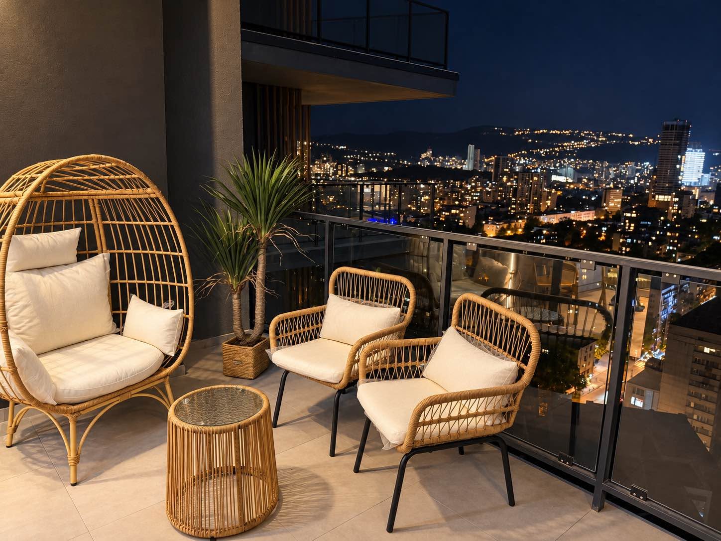 3 Beds 1 Bath - Apartment — 355,000$