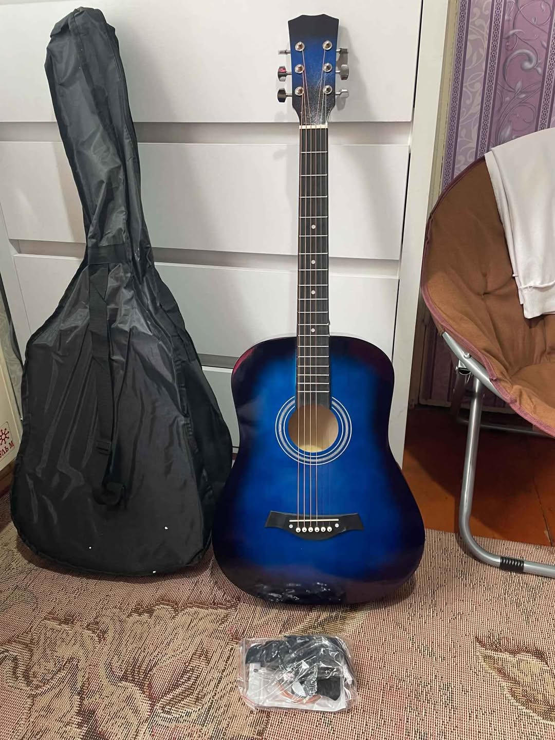 Cheap new guitar for 150 lari