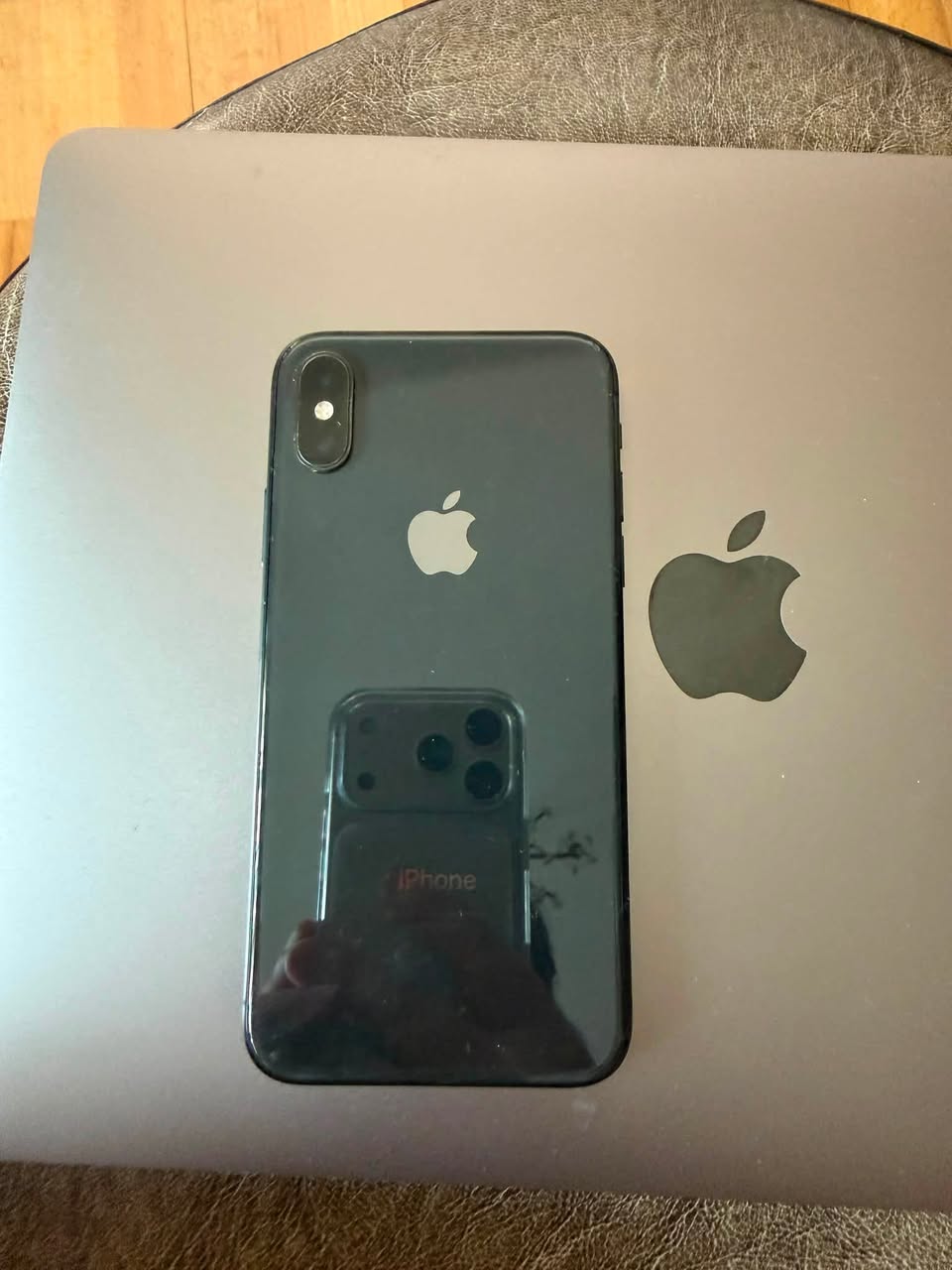 iPhone XS, մարտկոցը 76%