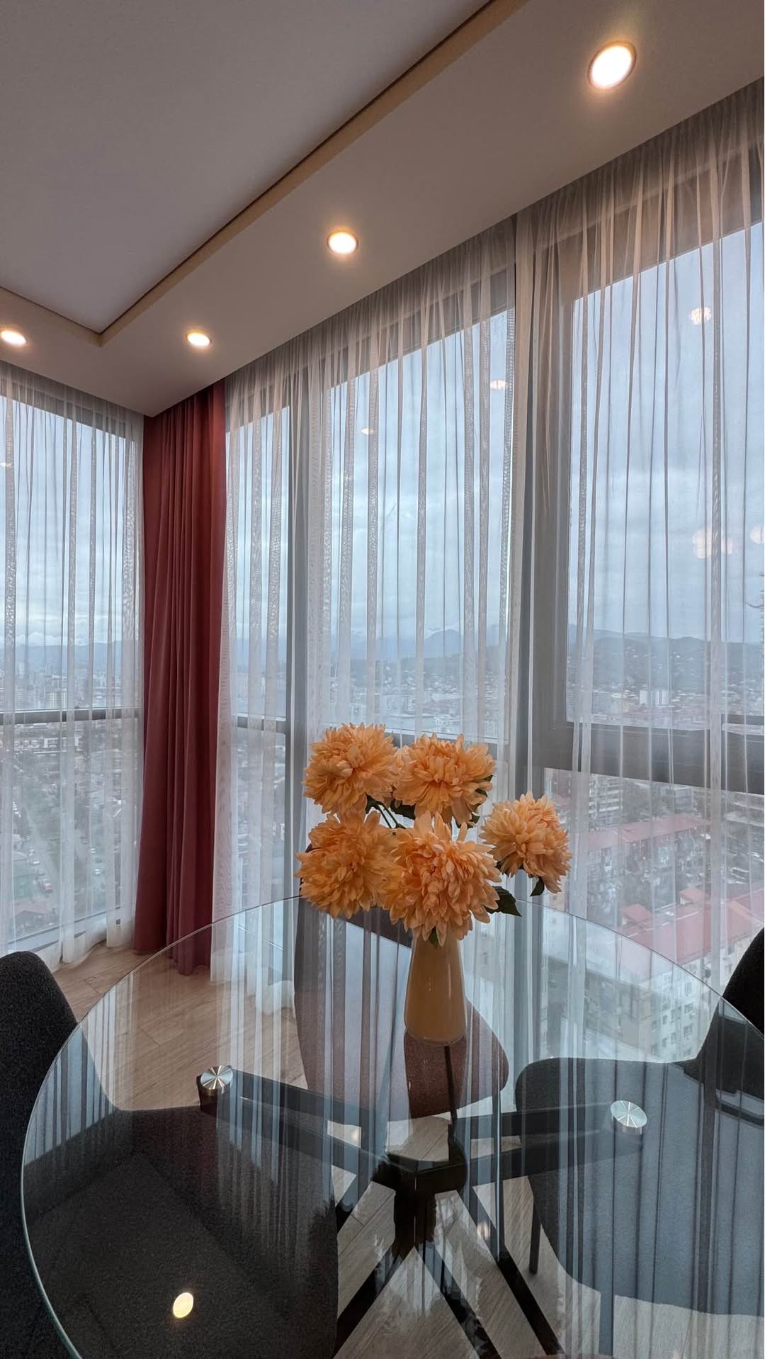 იჯარით გასაცემი 2 ოთახიანი ბინა, ბათუმი — $1,000