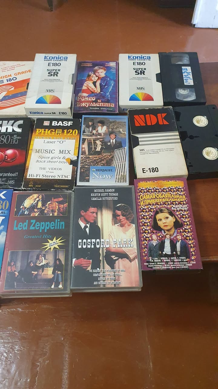 20 videokaset, fiyatı 50 lari