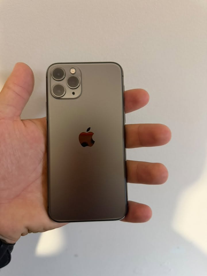Վաճառվում է շտապ!!! IPhone 11 Pro Space — 350₾