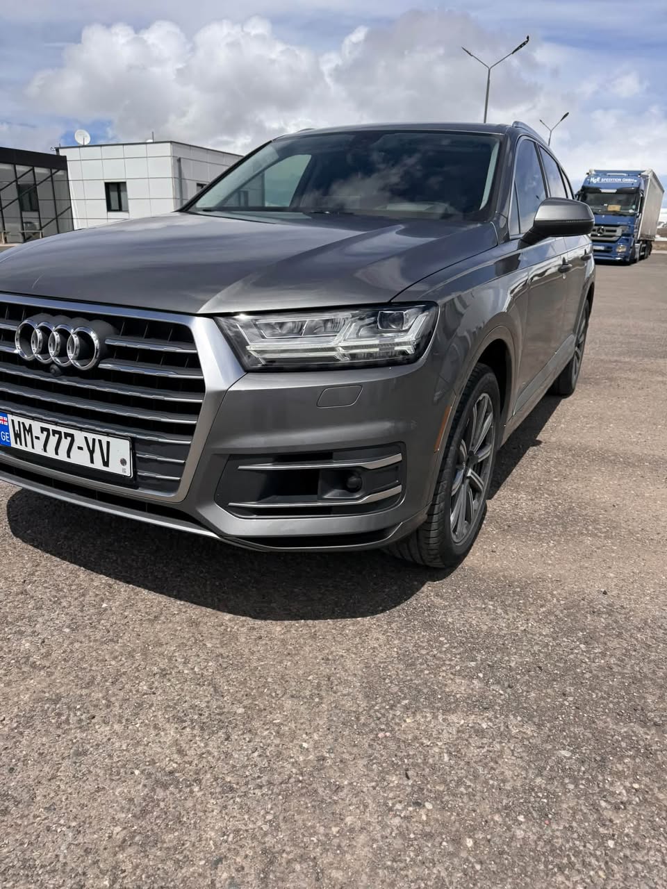 Audi Q 7 PRESTIGE 2017 — 19,000$