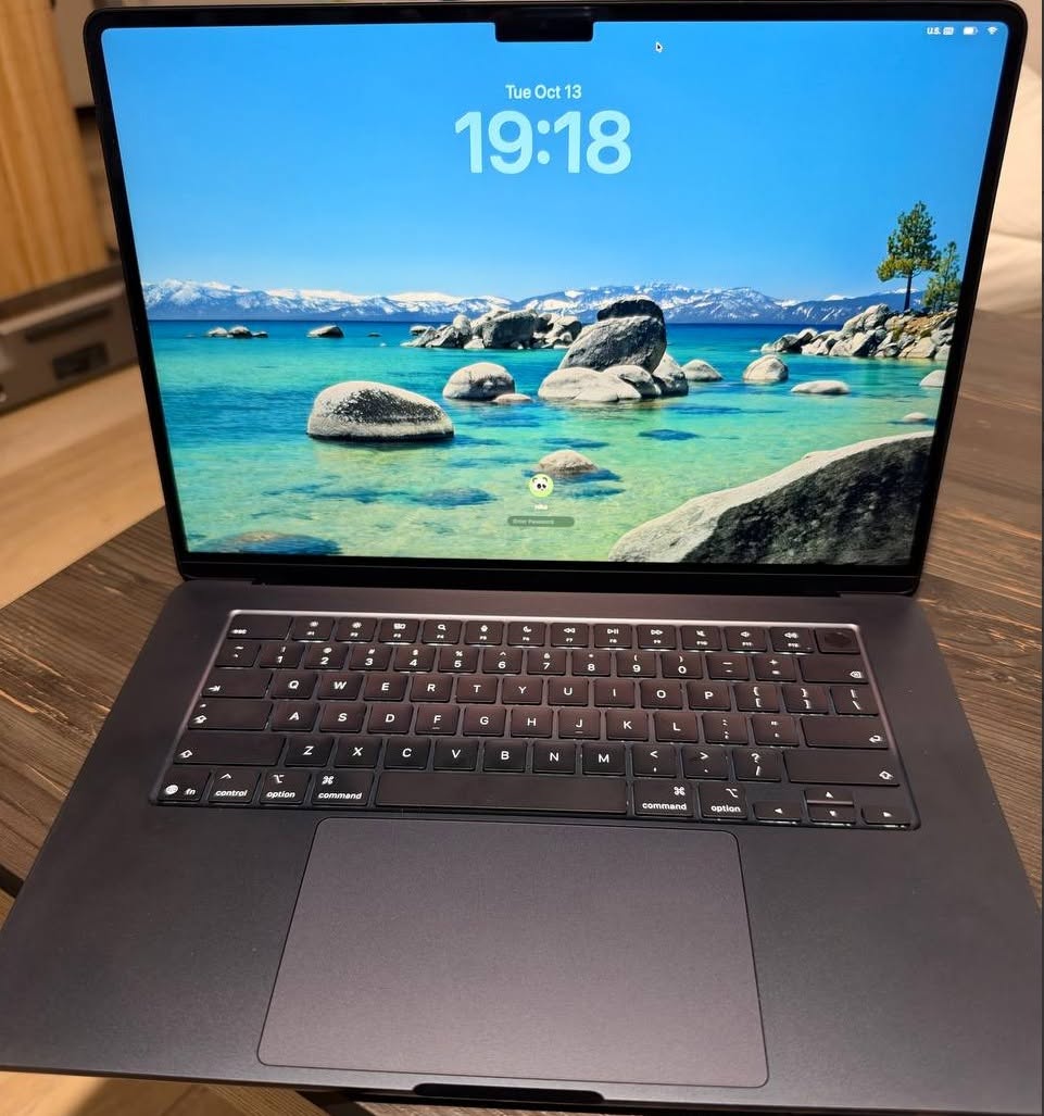 იყიდება Macbook Air 15.3 Midnight 2026