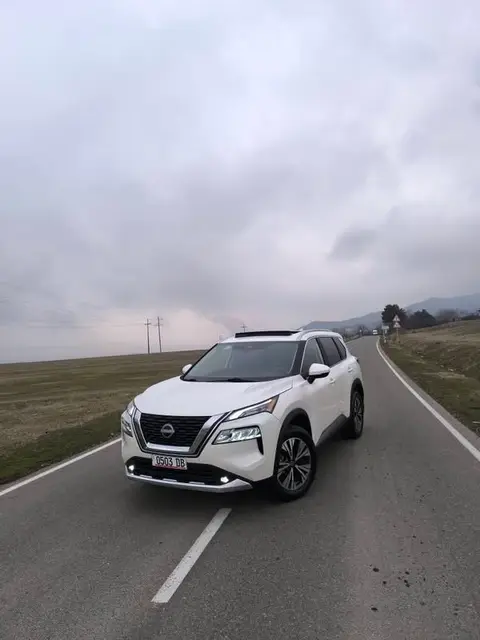 Nissan 2022