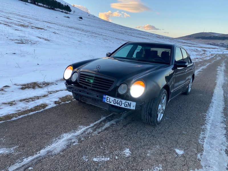 Avtomobil 2000