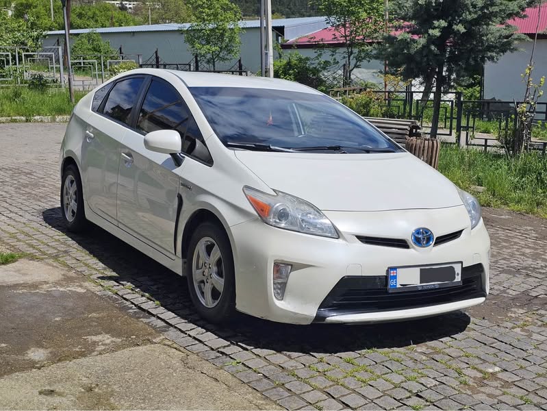 Avtomobil 2013 — 6,300$
