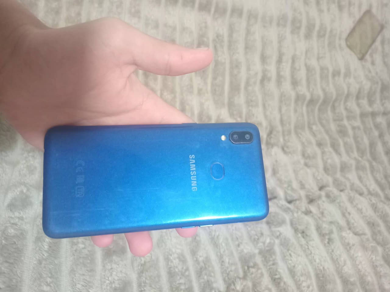 ვყიდი samsung Galaxy A20 80 ლარად