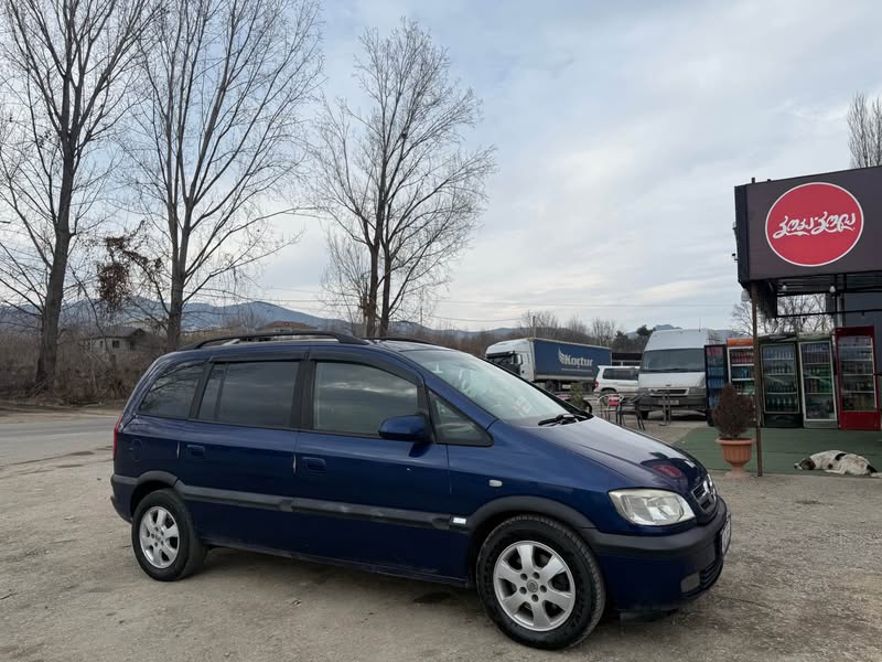 Avtomobil