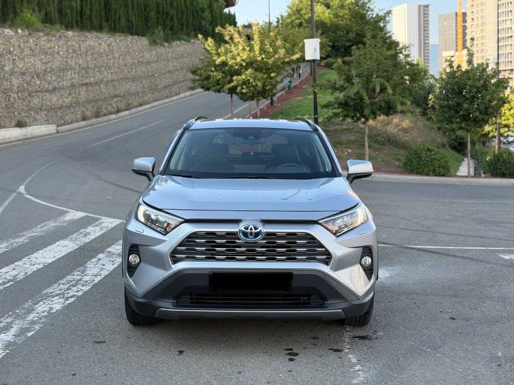 იყიდება ​✅️ მწარმოებელი: Toyota ✅️ მოდელი 2019