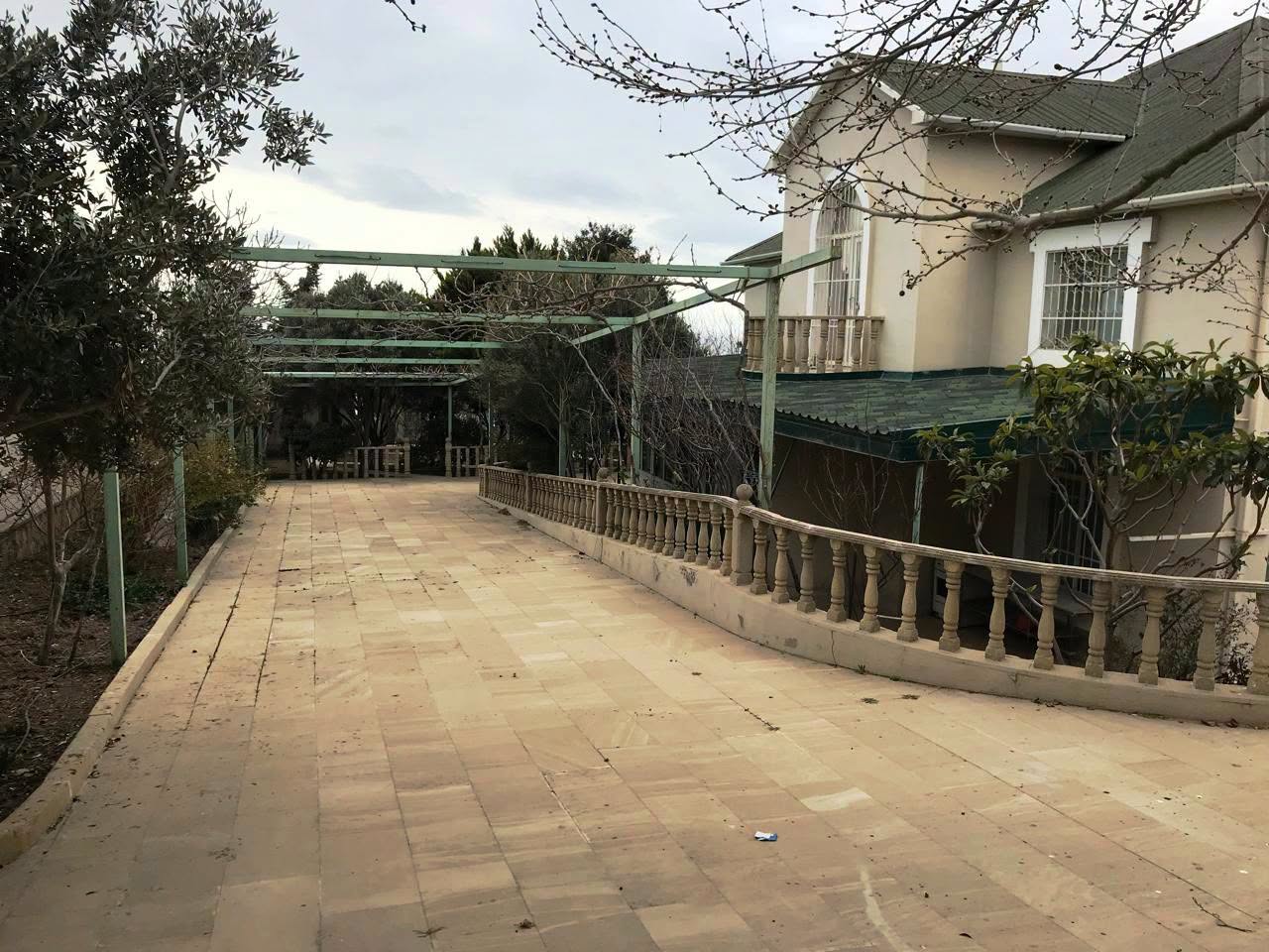 Bahçe evi, Bakü — $3,000