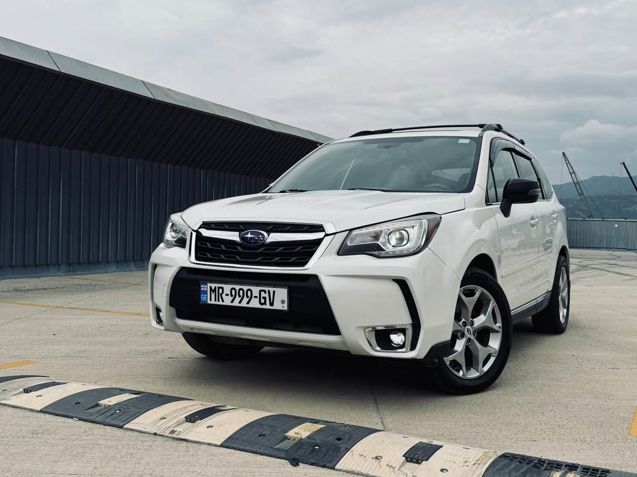 Subaru Forester 2016 — 10,200$