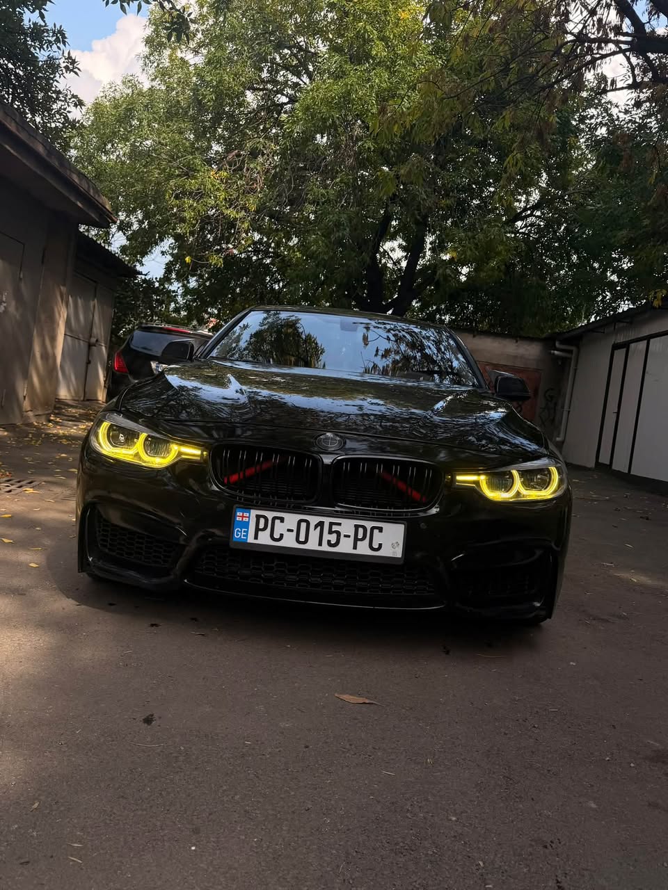 იყიდება BMW 328I 2014 რესტაილინგის ფარები — 10,000$