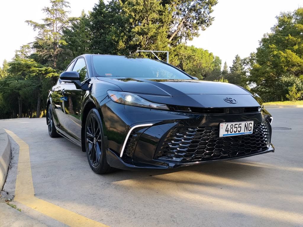 Toyota Camry 2025