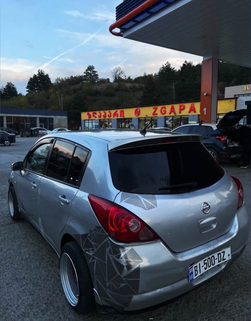 Nissan Tiida — 1,650$