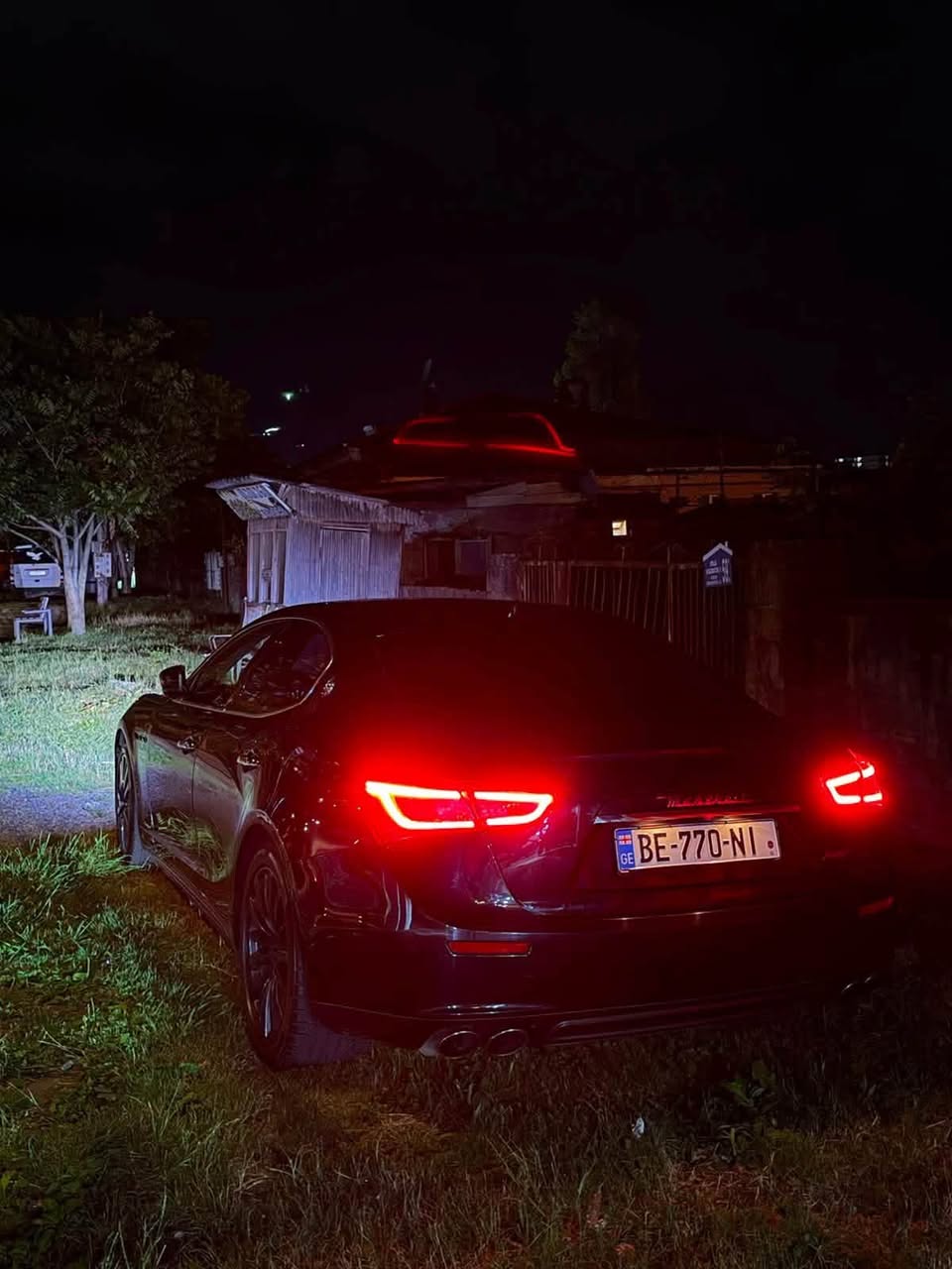Avtomobil 2015 — 9,000$
