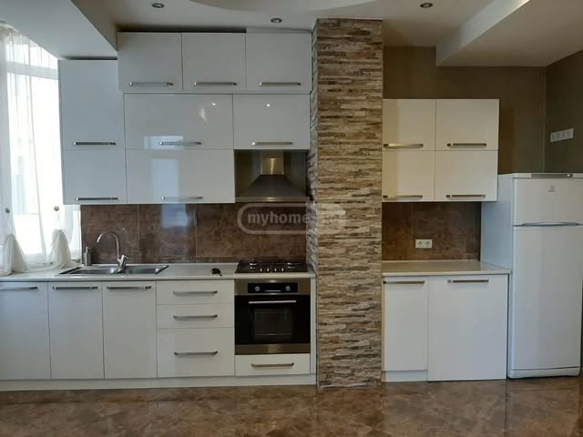 🏡 Квартира в аренду в Сабуртало — 900$