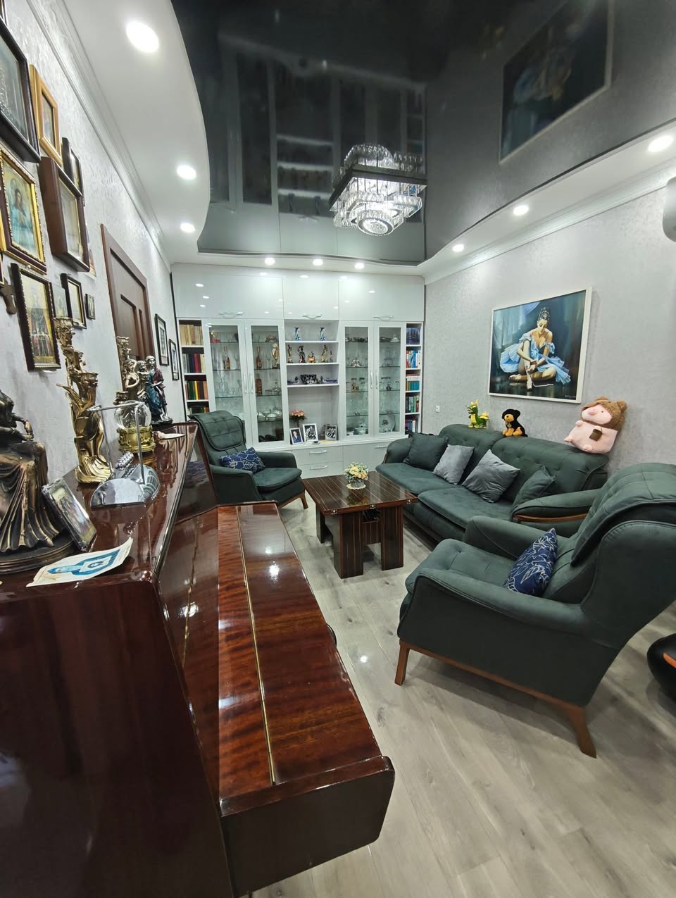 Təcili satılır ən gözəl 3,5 otaqlı mənzil