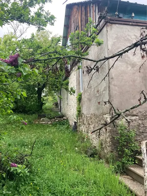 Estate / Villa - $40,000