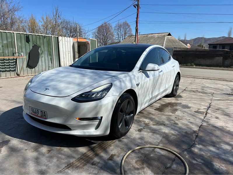 Tesla 2020