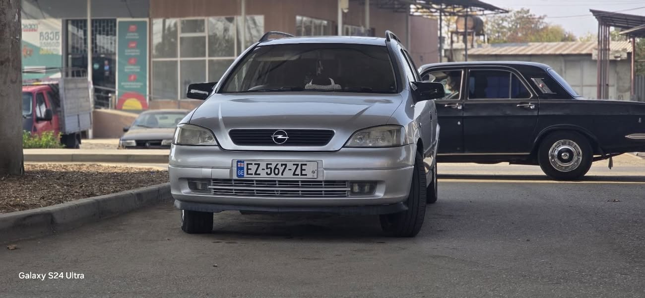 Avtomobil 2000