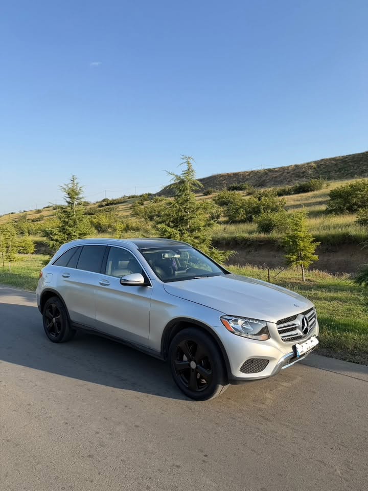 2015 Mercedes glc 106 გარბენით. იყიდება — 14$