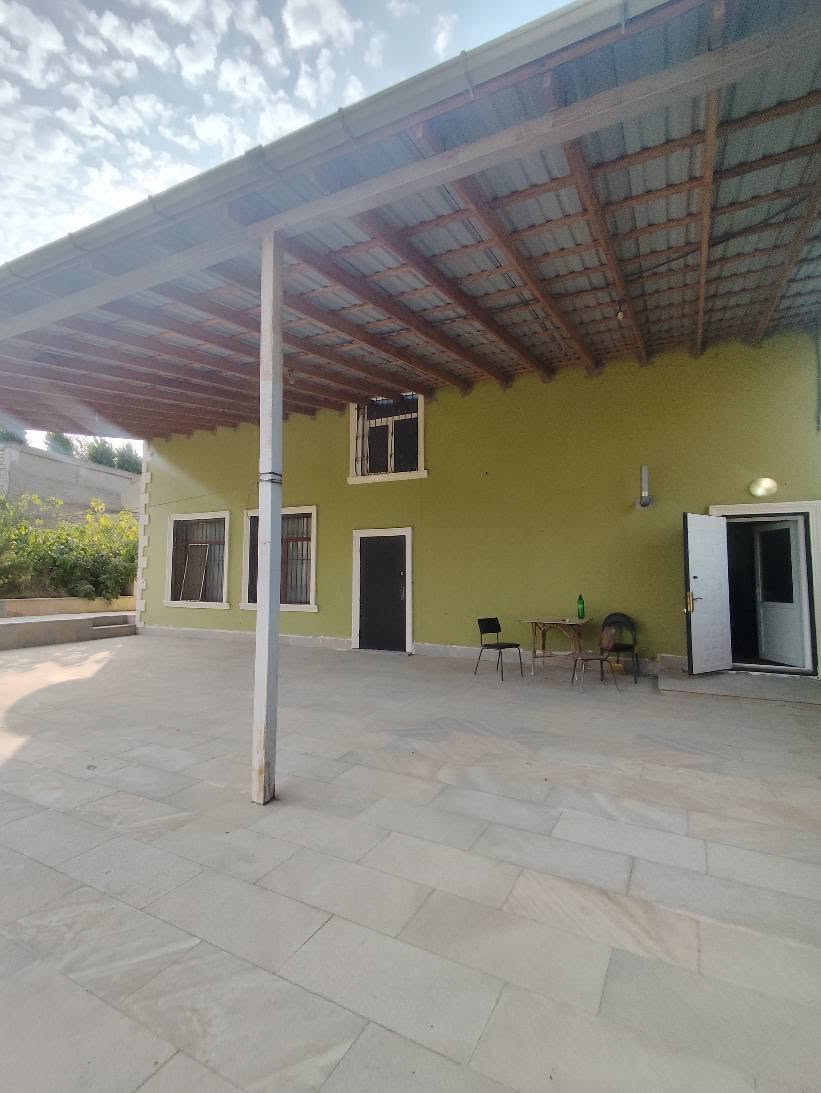Mənzil satılır, Bakı