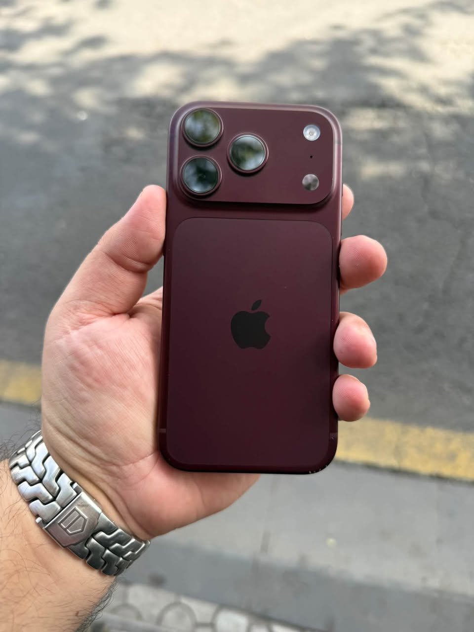 18 pro 256gb 100% 7 cycle — 500,000֏