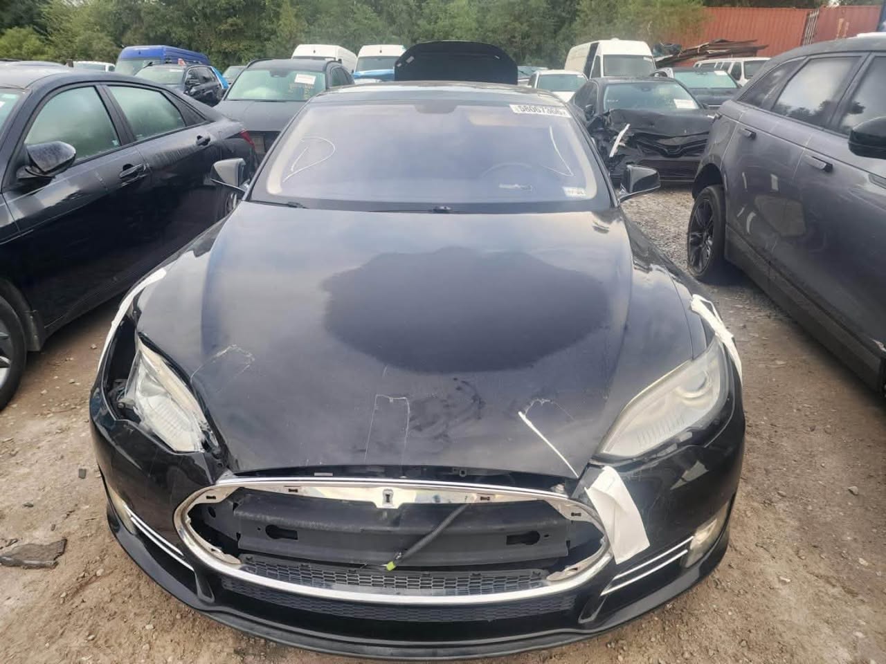 Tesla Model S 2000 — 6,300$
