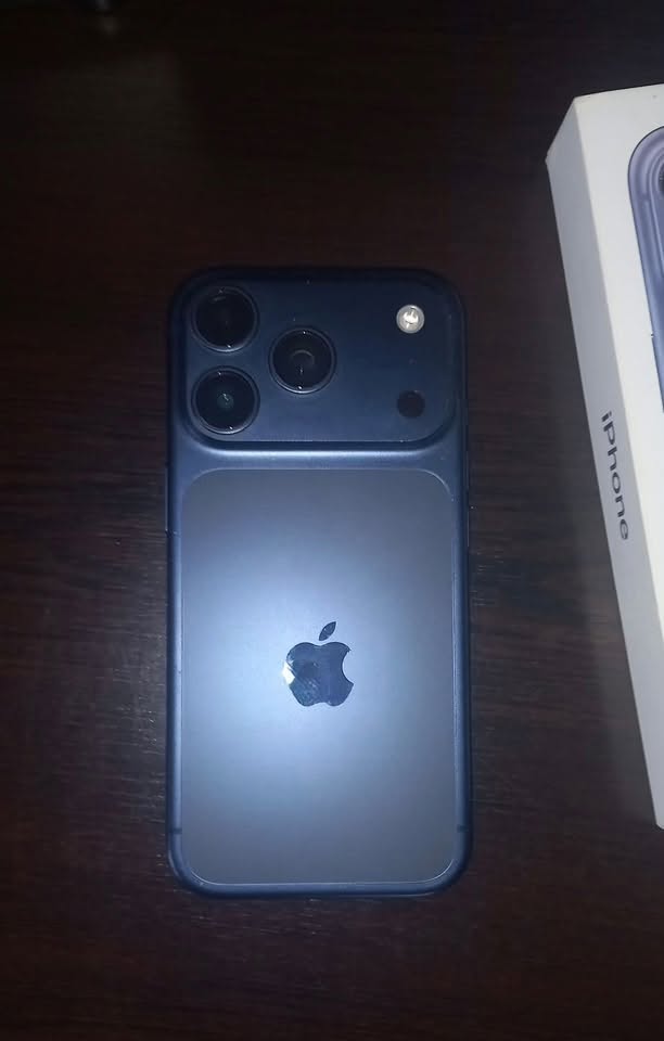 Продаётся iPhone 17 Pro. 256 ГБ, 96% новый — 2,900₾