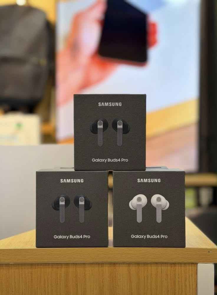 LUCKY STORE ORIGINAL PRODUCTS ARE AT HAND