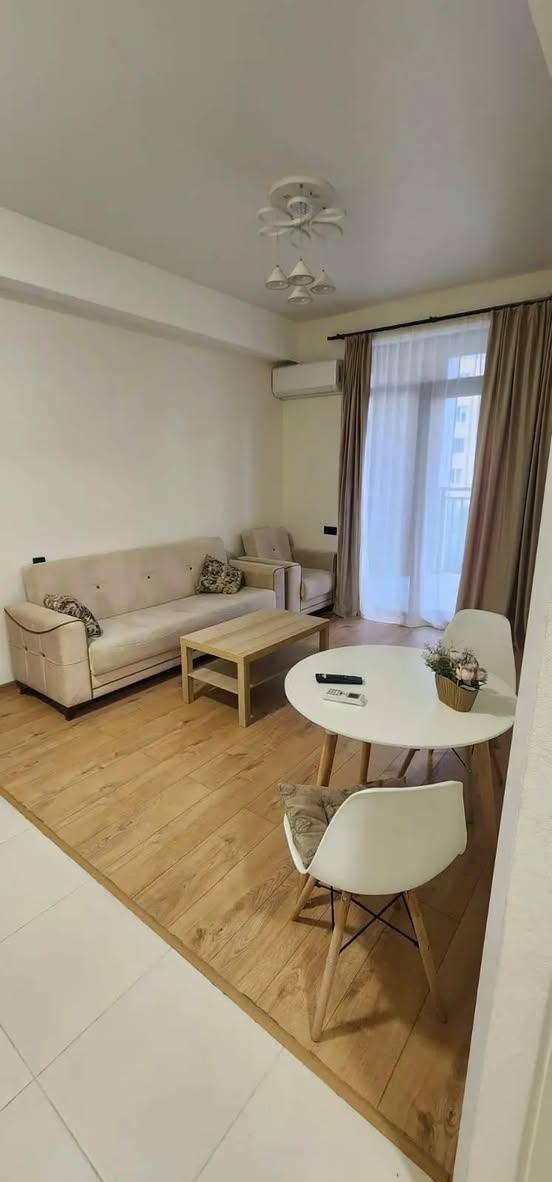 2 otaqlı mənzil kirayə, Tbilisi - $550