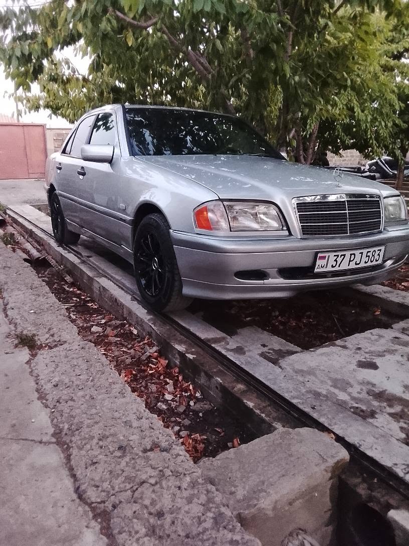 🚘📢Մեքենան գտնվում է շատ լավ վիճակում։ — 4,500$