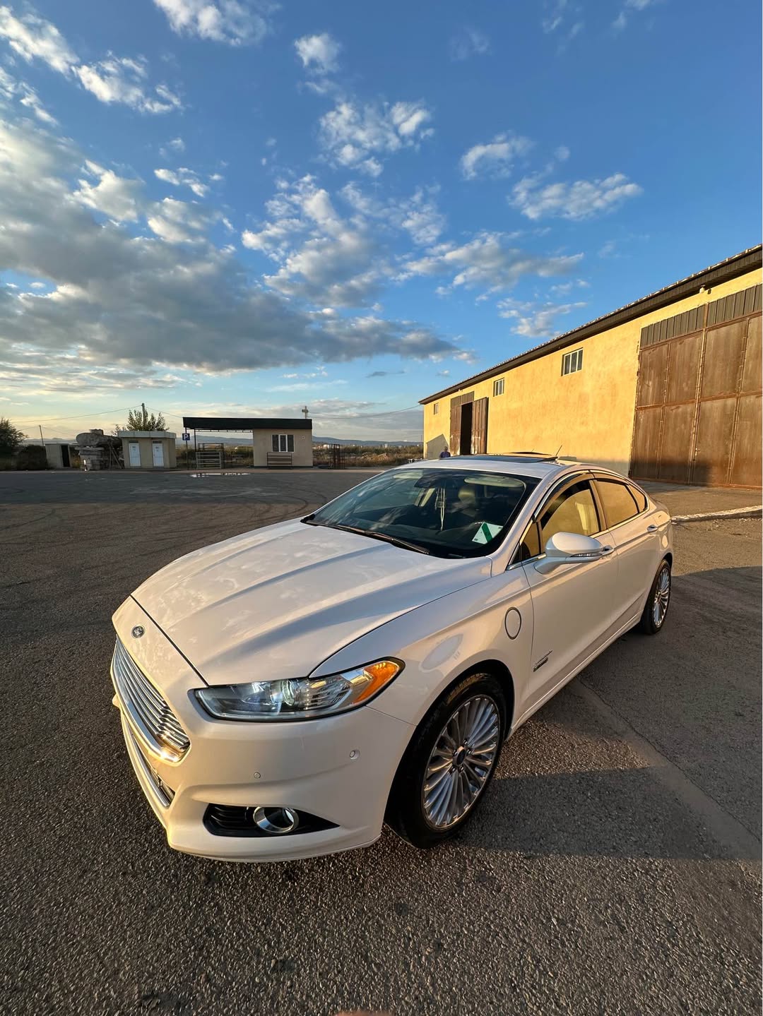 Ford Fusion Titanium 2015 — 7800$