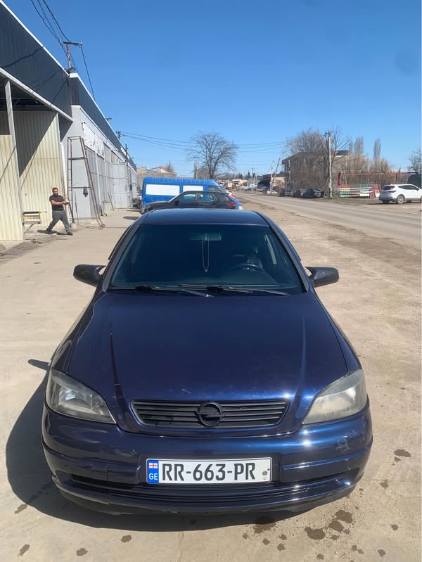 Avtomobil 2000